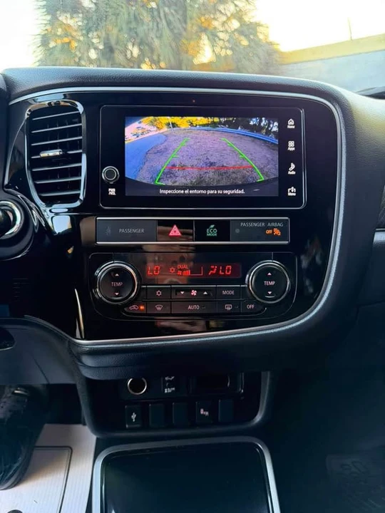 2019 Mitsubishi Outlander - Image 13 of 15