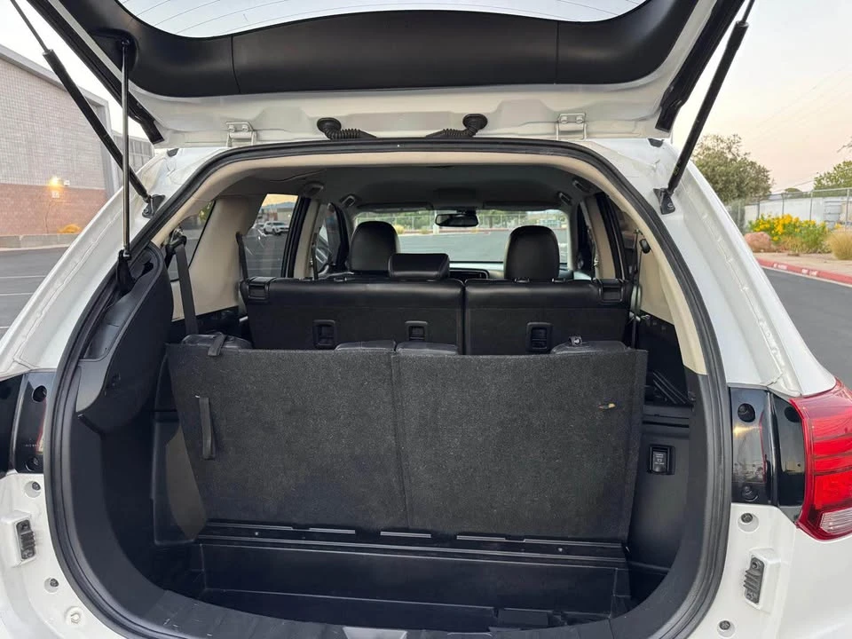 2019 Mitsubishi Outlander - Image 9 of 9