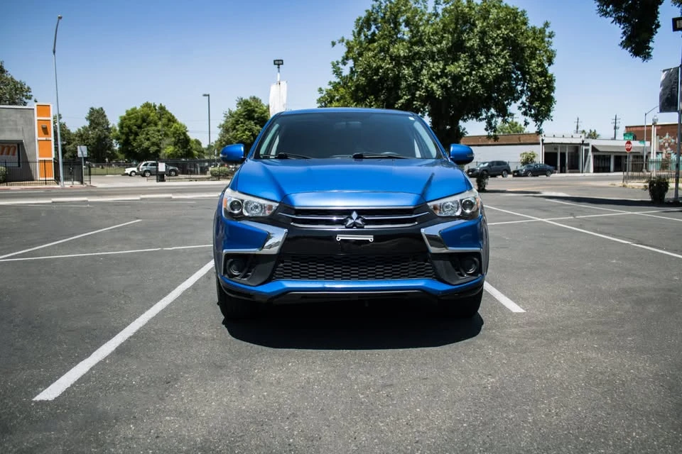 2019 Mitsubishi Outlander - Image 2 of 14