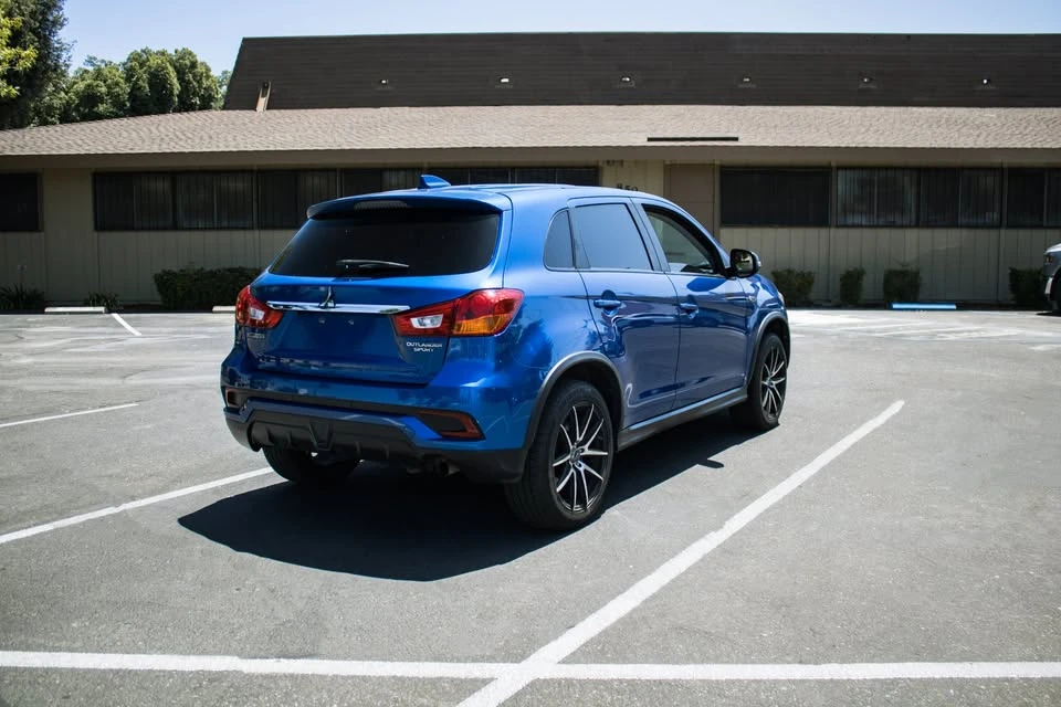 2019 Mitsubishi Outlander - Image 6 of 14