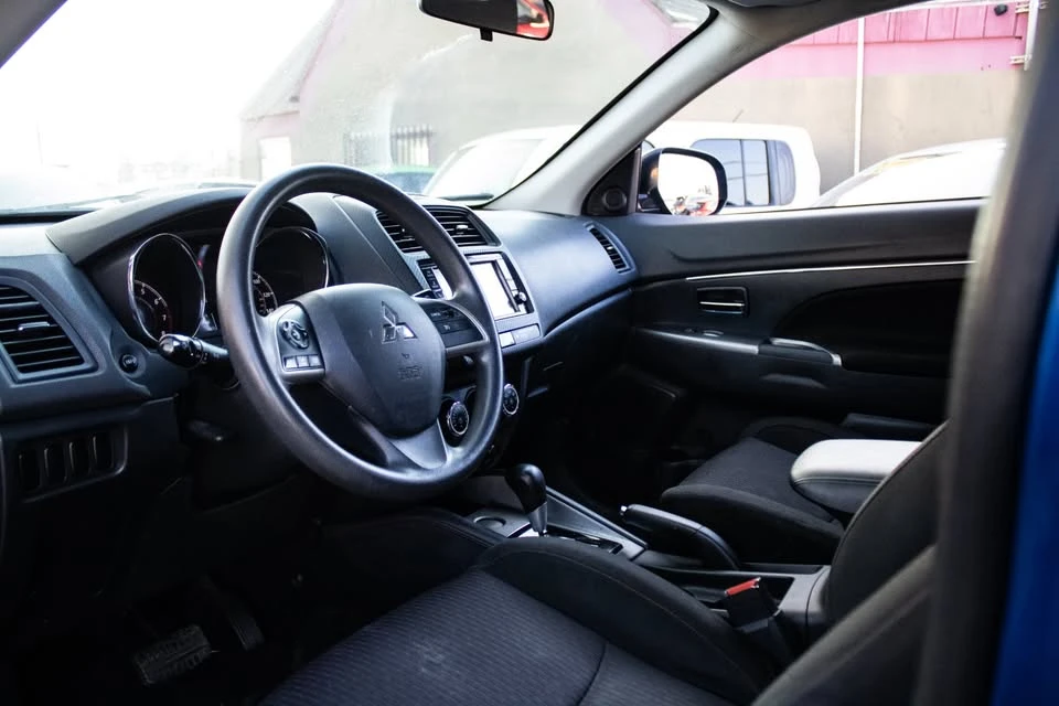 2019 Mitsubishi Outlander - Image 7 of 14