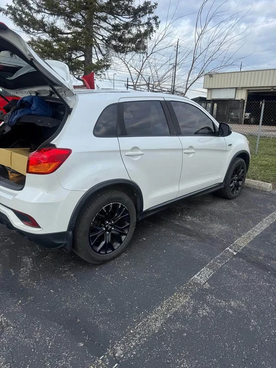 2019 Mitsubishi Outlander - Image 3 of 15