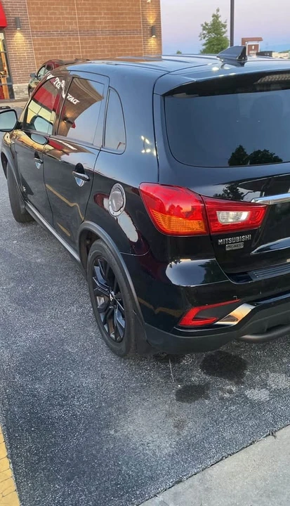 2019 Mitsubishi Outlander - Image 3 of 10