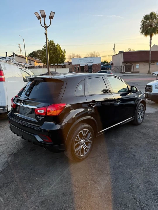 2019 Mitsubishi Outlander - Image 13 of 13