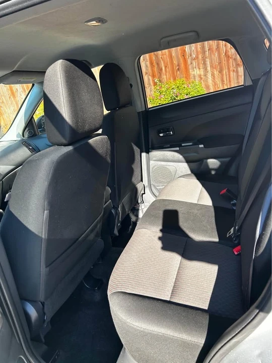 2019 Mitsubishi Outlander - Image 8 of 11