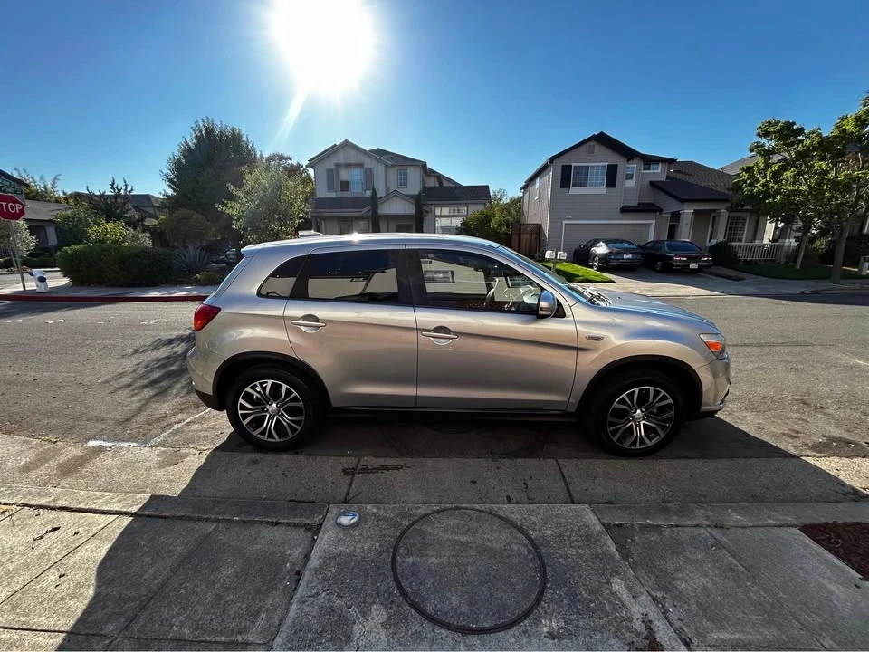 2019 Mitsubishi Outlander - Image 3 of 11