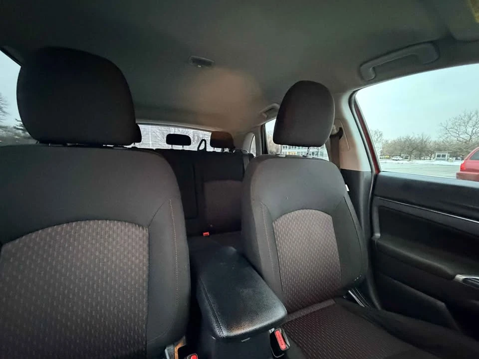 2019 Mitsubishi Outlander - Image 13 of 19
