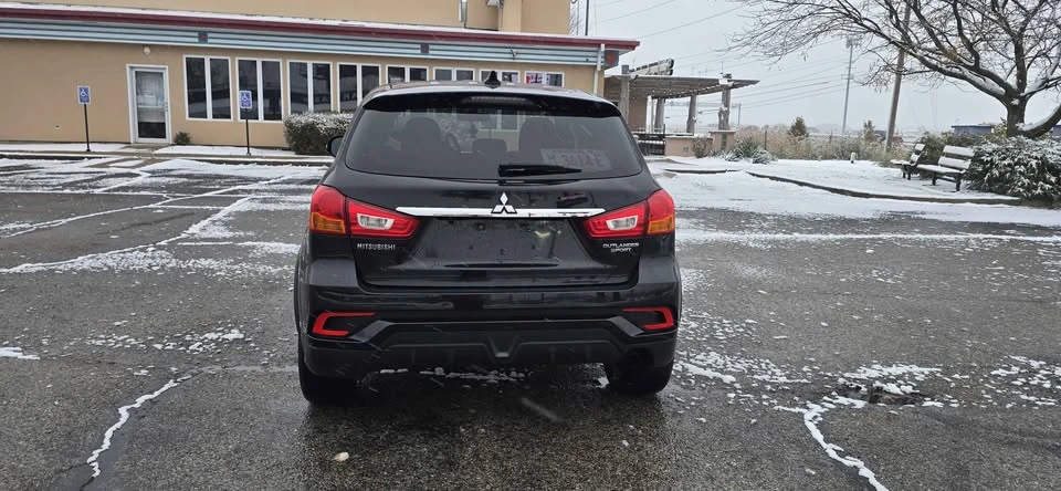 2019 Mitsubishi Outlander - Image 4 of 11