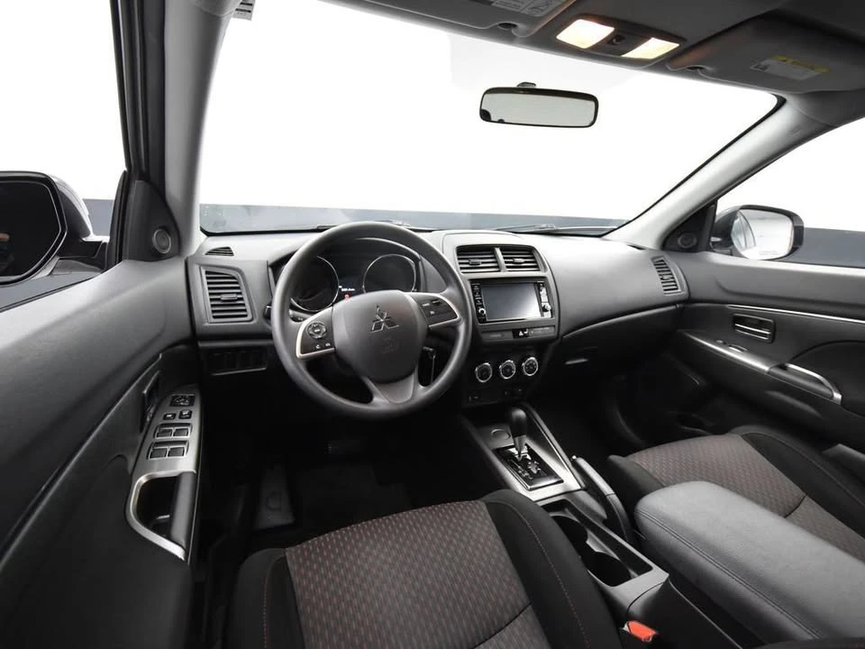 2019 Mitsubishi Outlander - Image 9 of 18