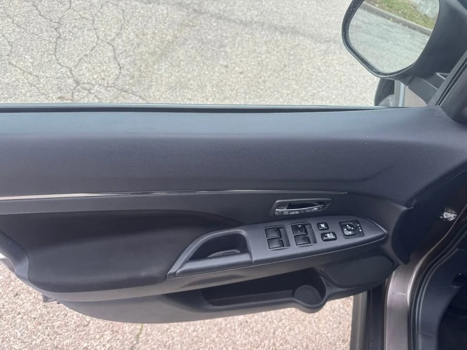 2019 Mitsubishi RVR - Image 9 of 20