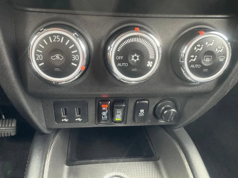 2019 Mitsubishi RVR - Image 17 of 20