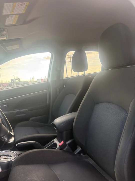 2019 Mitsubishi RVR - Image 6 of 8