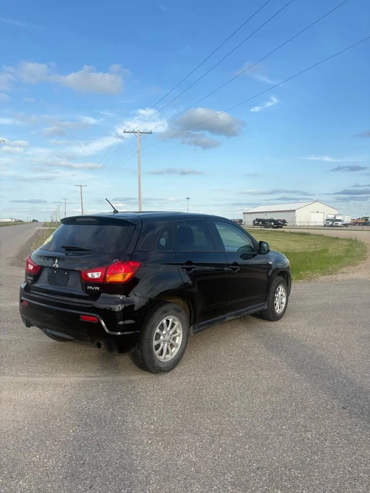 2019 Mitsubishi RVR - Image 2 of 8