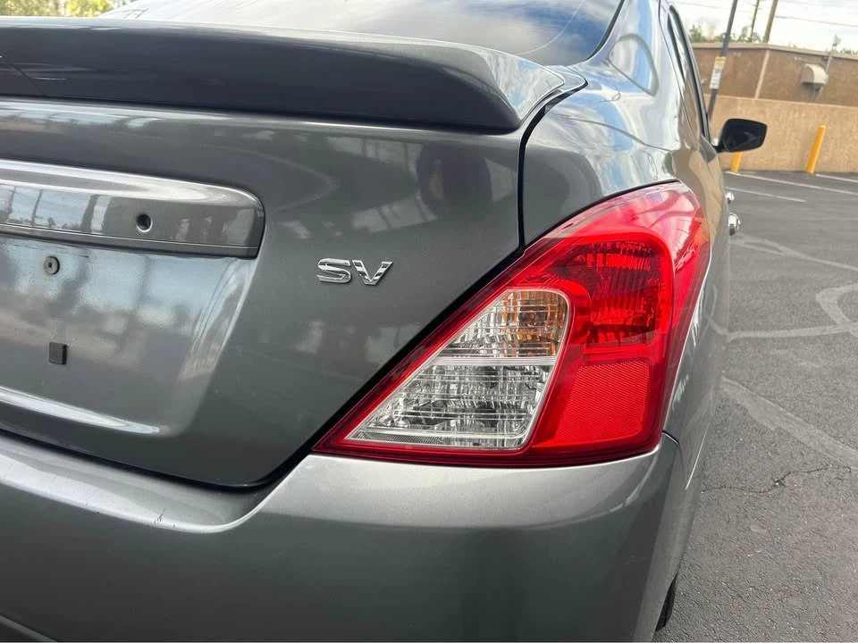 2019 Nissan Versa - Image 7 of 10