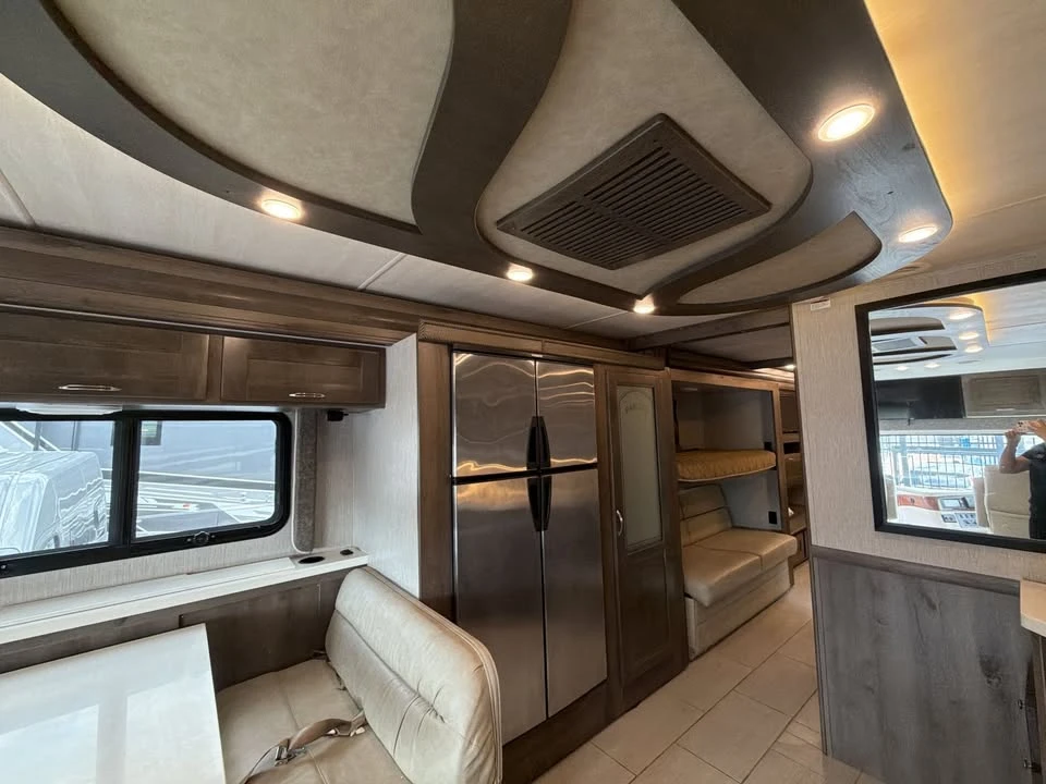 2019 Bentley - Image 13 of 20