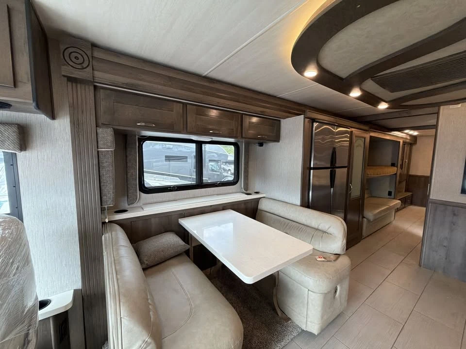 2019 Bentley - Image 7 of 20