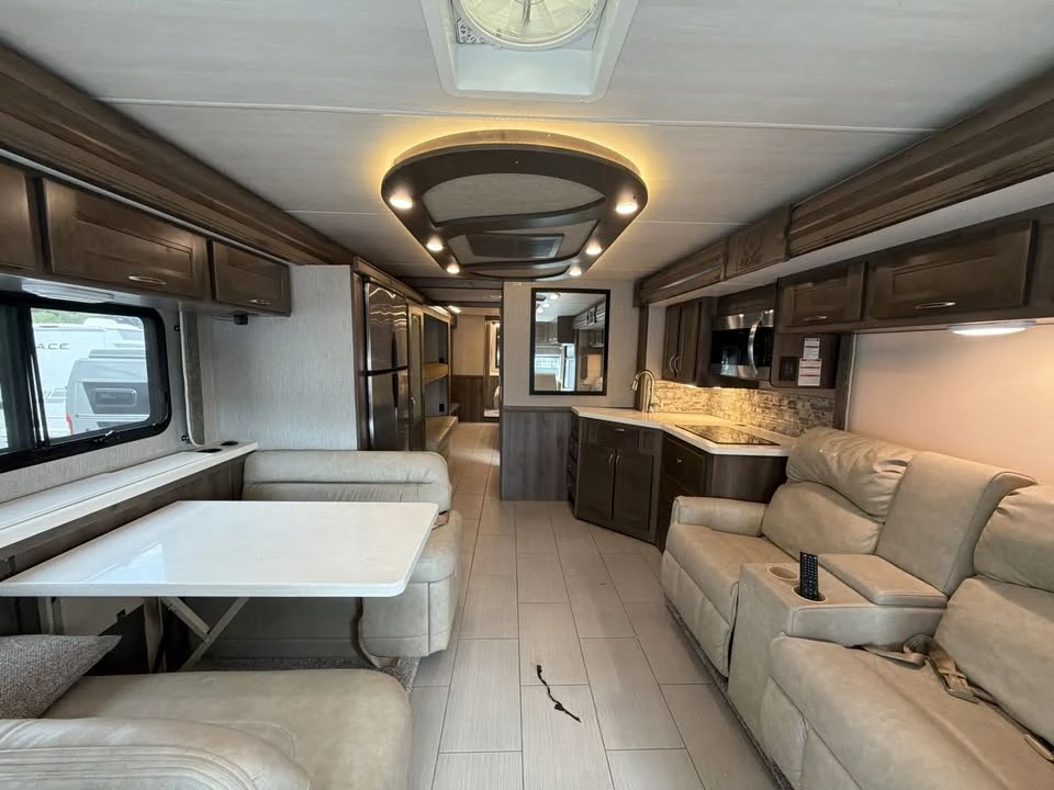 2019 Bentley - Image 3 of 20