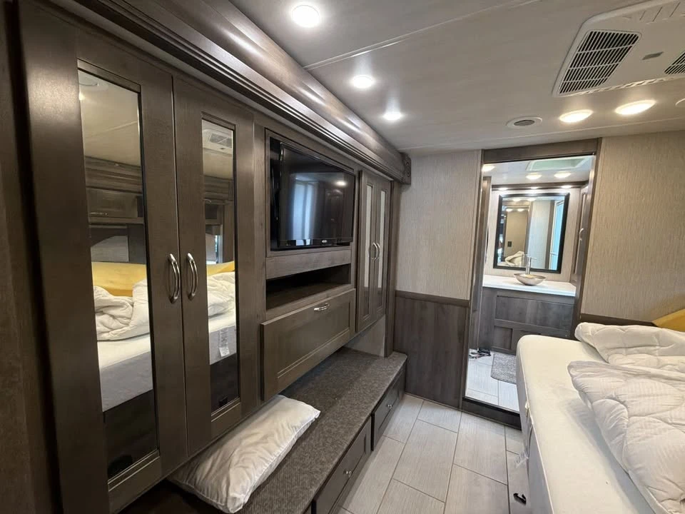 2019 Bentley - Image 19 of 20