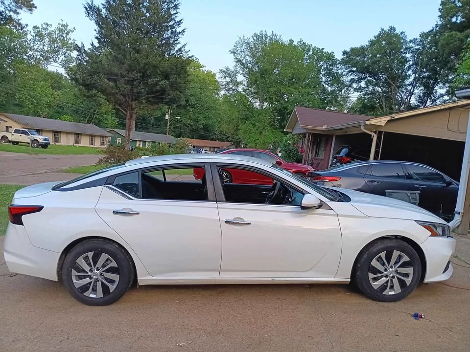 2019 Nissan Altima 6th Gen - Image 6 of 10