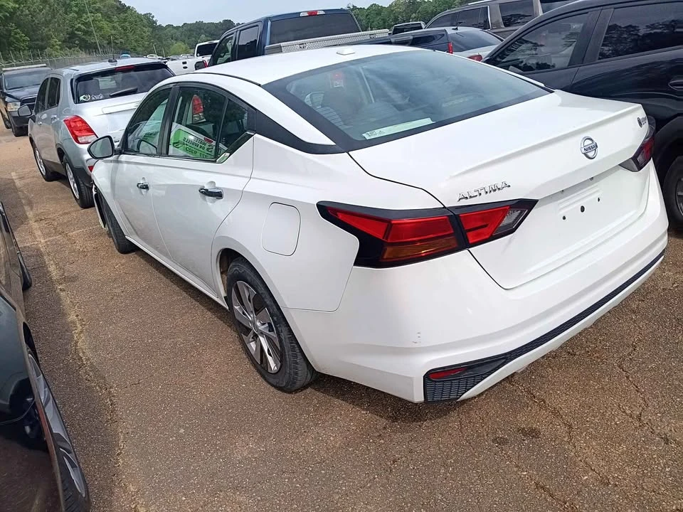 2019 Nissan Altima 6th Gen - Image 9 of 10