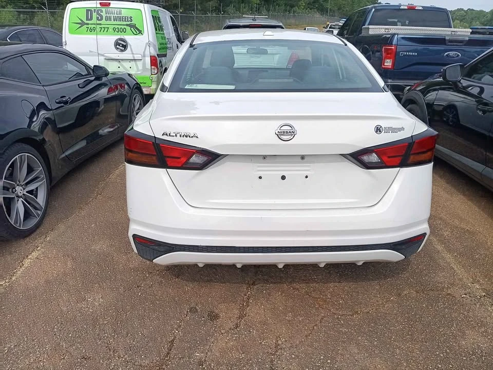 2019 Nissan Altima 6th Gen - Image 8 of 10