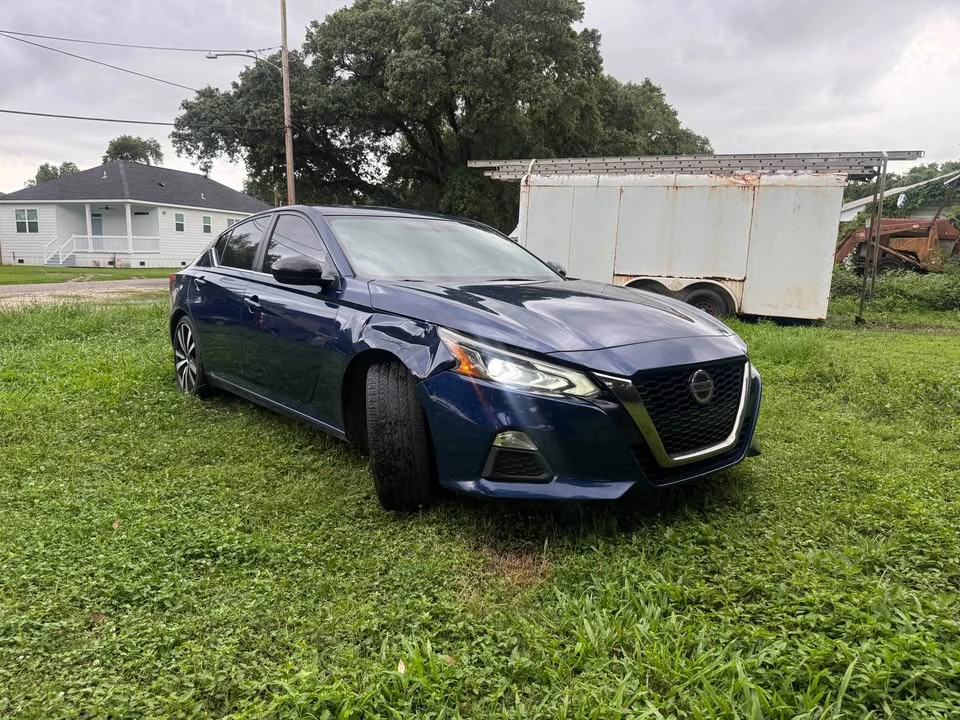 2019 Nissan Altima 6th Gen - Image 2 of 11