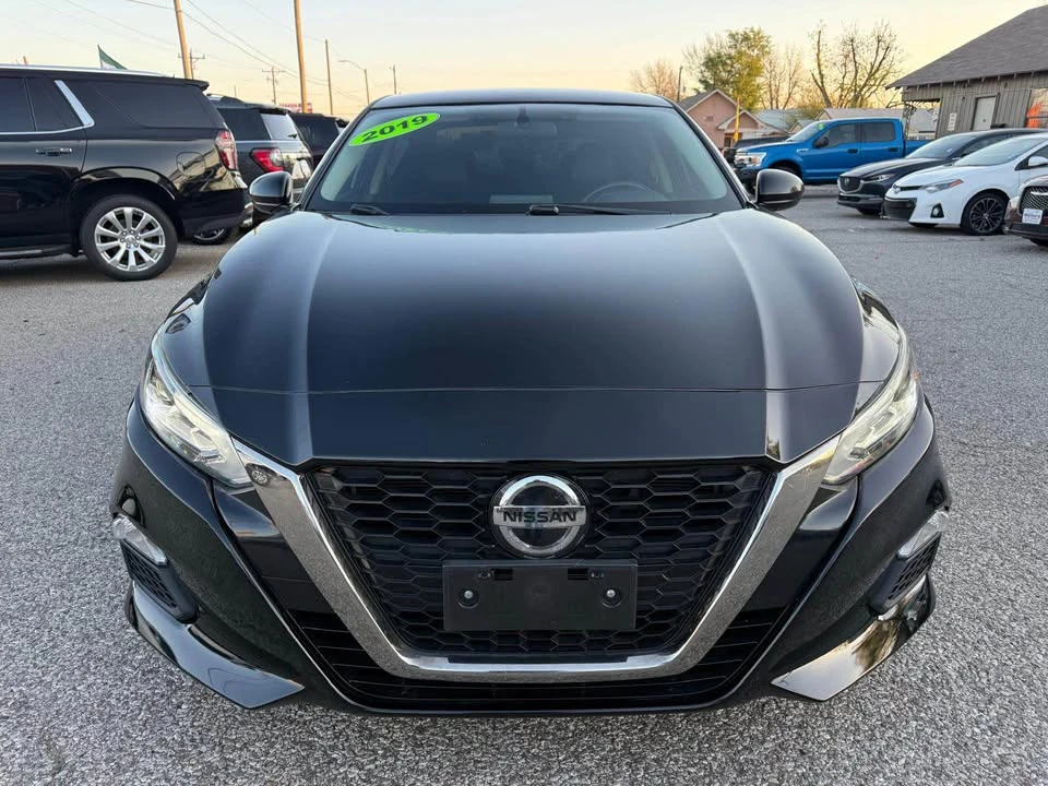 2019 Nissan Altima 6th Gen - Image 2 of 10