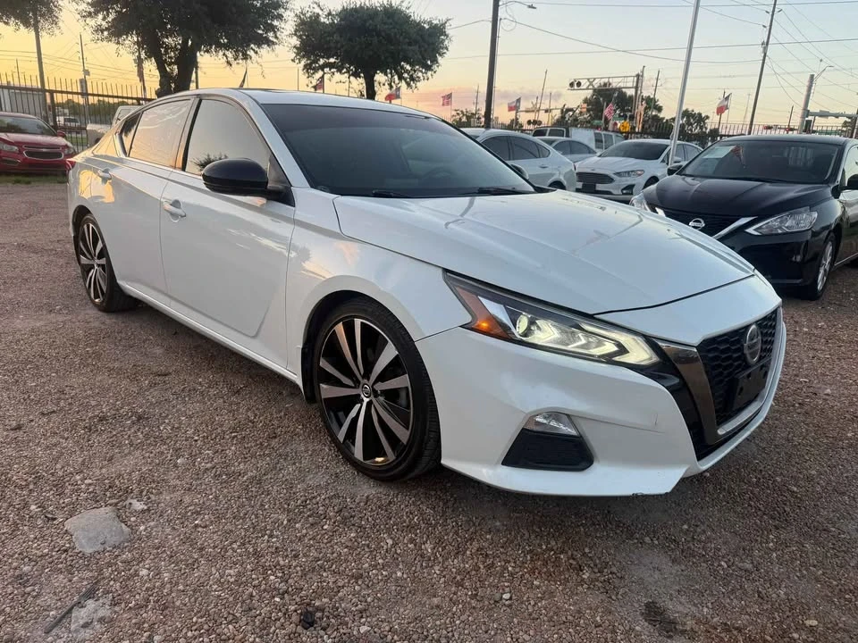 2019 Nissan Altima 6th Gen - Image 2 of 13