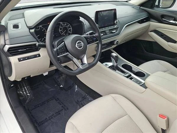 2019 Nissan Altima 6th Gen - Image 10 of 21