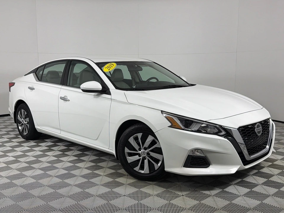 2019 Nissan Altima 6th Gen - Image 2 of 12