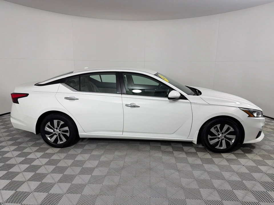 2019 Nissan Altima 6th Gen - Image 4 of 12