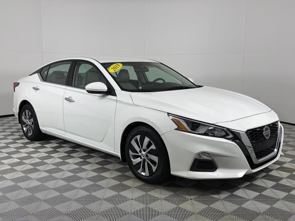 2019 Nissan Altima 6th Gen - Image 3 of 12