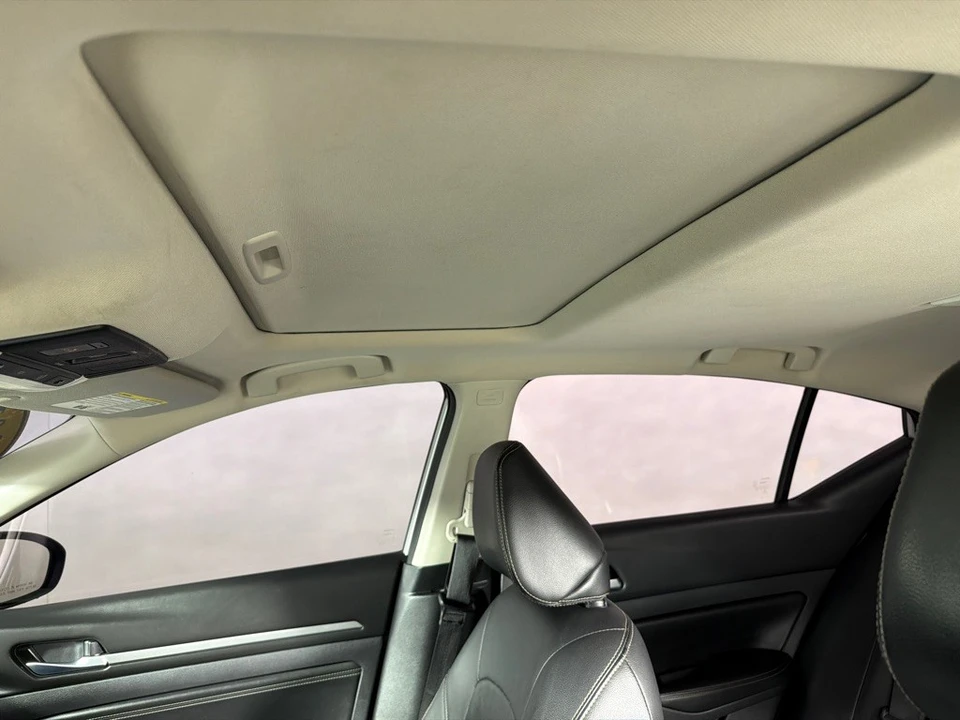 2019 Nissan Altima 6th Gen - Image 10 of 12