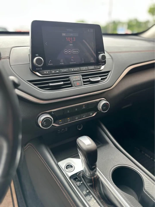 2019 Nissan Altima 6th Gen - Image 9 of 15