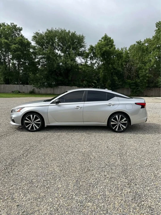 2019 Nissan Altima 6th Gen - Image 2 of 15