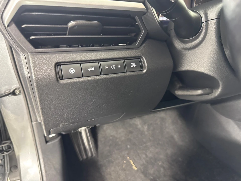 2019 Nissan Altima 6th Gen - Image 16 of 21