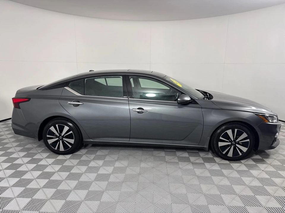 2019 Nissan Altima 6th Gen - Image 4 of 21
