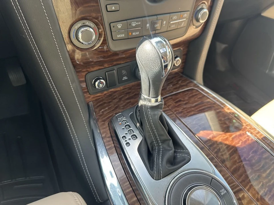 2019 Nissan Armada - Image 19 of 21