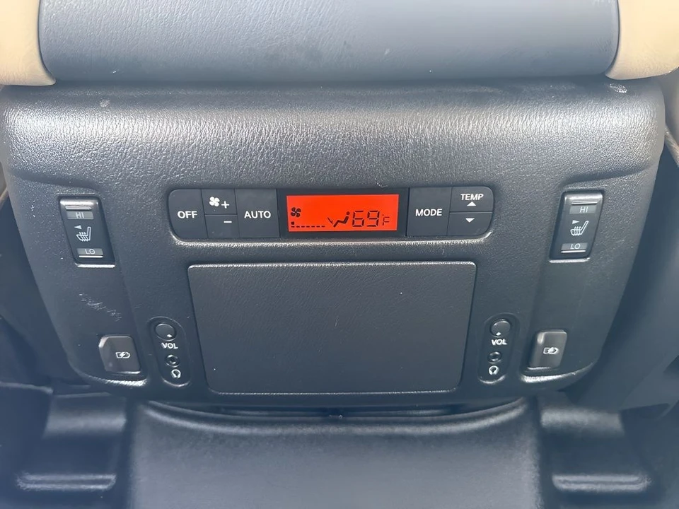 2019 Nissan Armada - Image 13 of 21