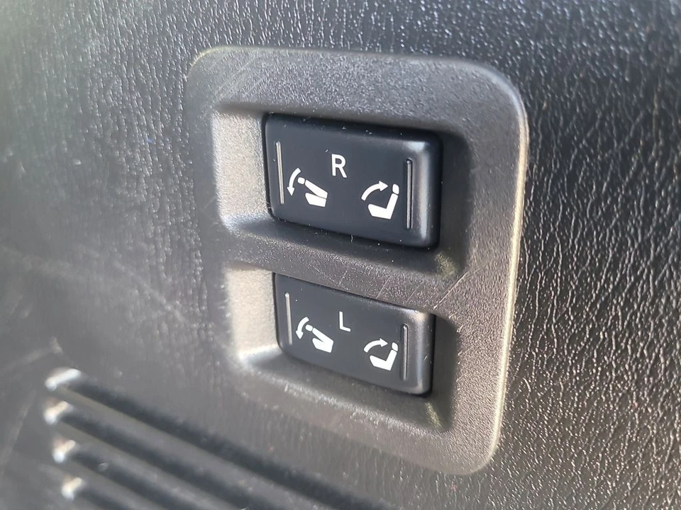 2019 Nissan Armada - Image 10 of 12