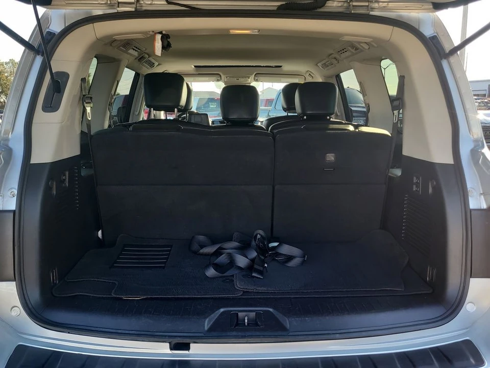 2019 Nissan Armada - Image 8 of 12