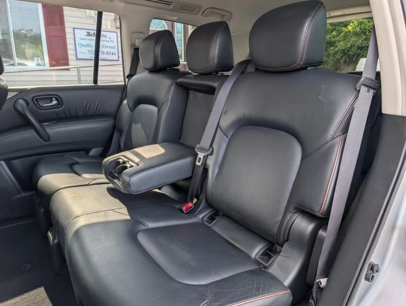 2019 Nissan Armada - Image 10 of 12