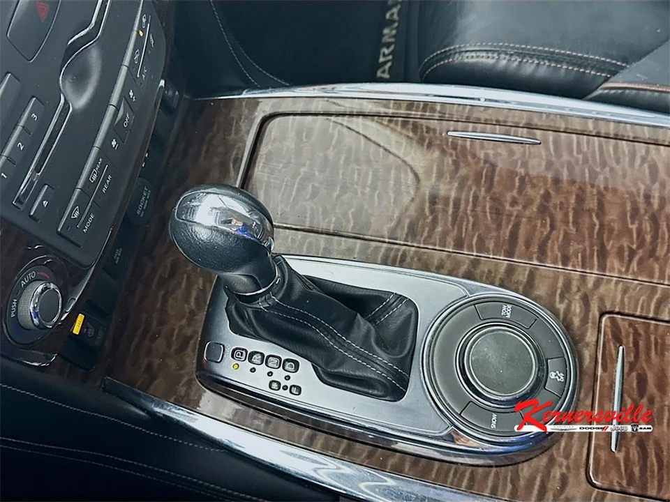 2019 Nissan Armada - Image 16 of 21