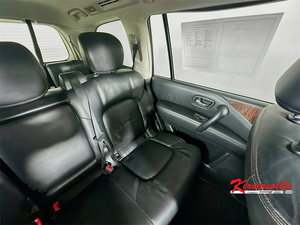2019 Nissan Armada - Image 14 of 21