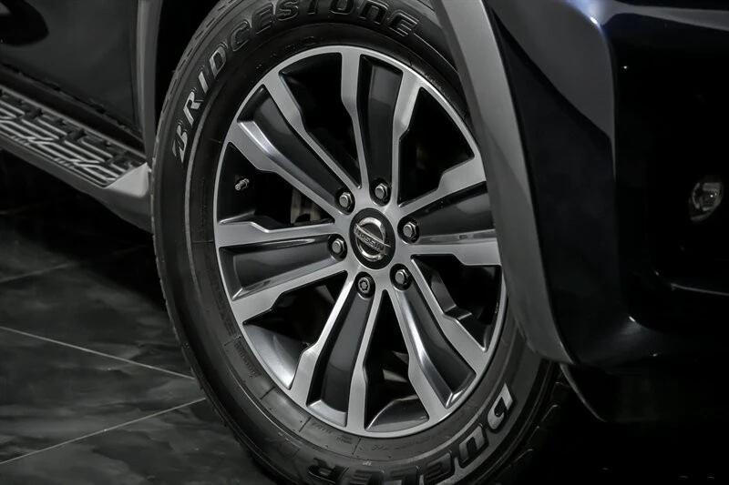 2019 Nissan Armada - Image 3 of 21