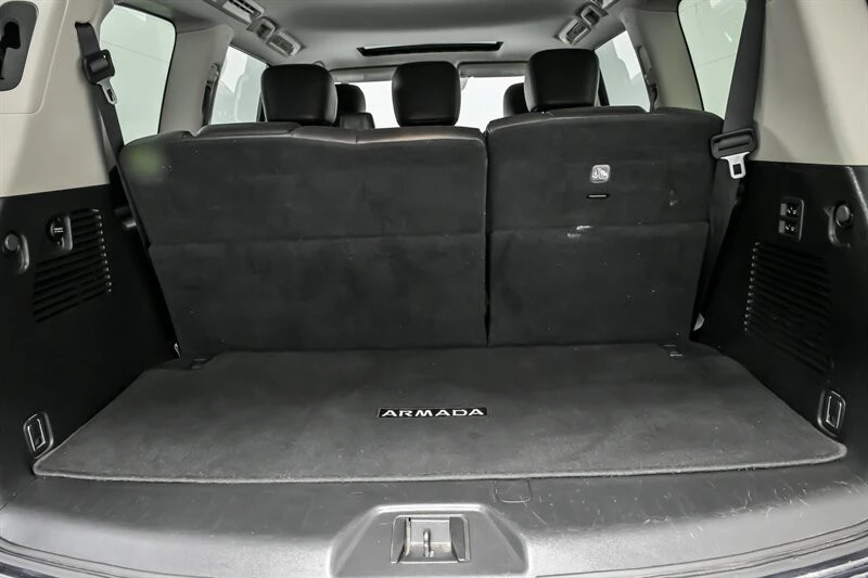 2019 Nissan Armada - Image 15 of 21