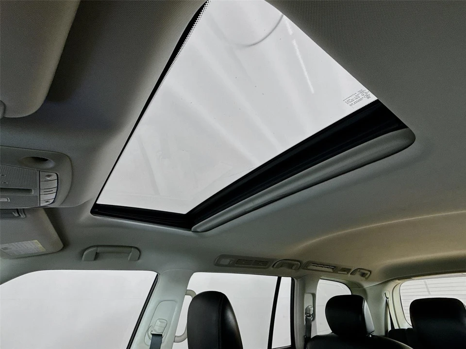 2019 Nissan Armada - Image 19 of 21