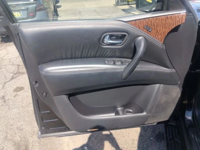 2019 Nissan Armada - Image 17 of 21