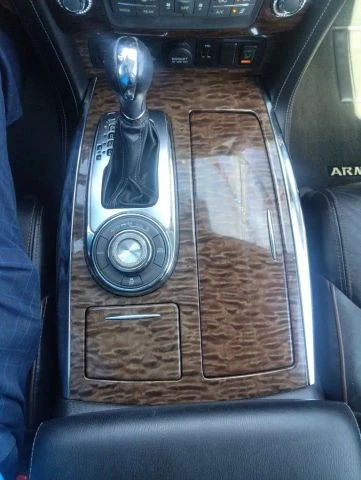 2019 Nissan Armada - Image 16 of 21