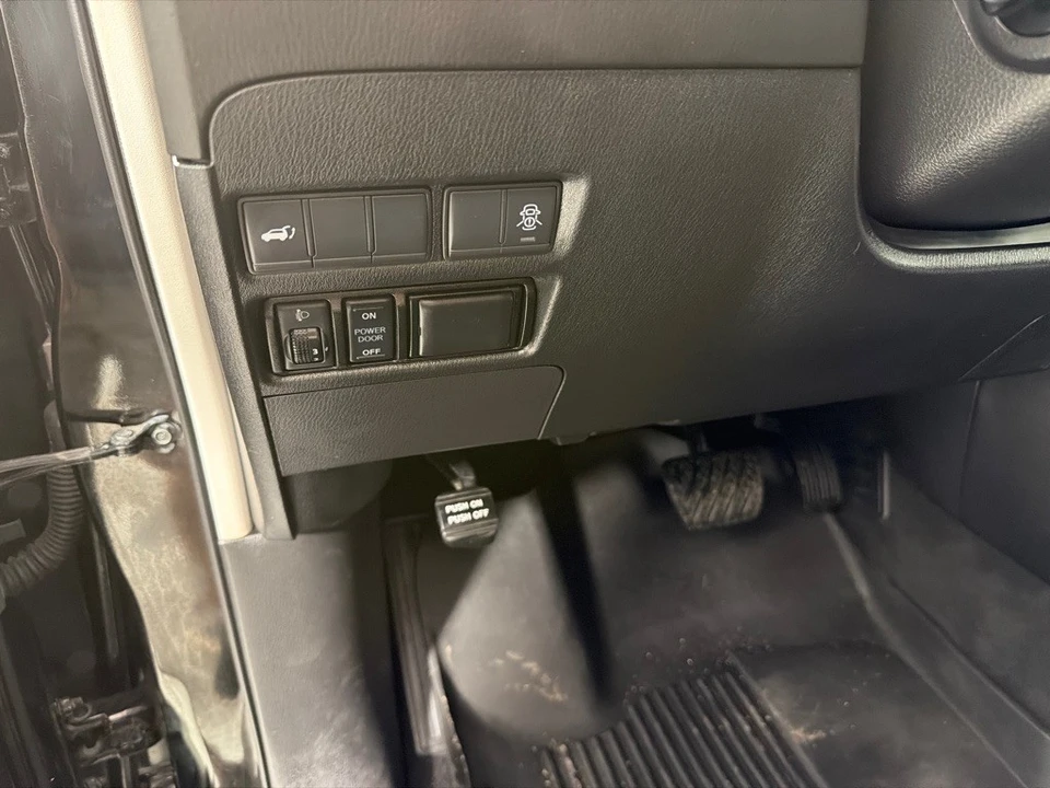 2019 Nissan Armada - Image 14 of 21